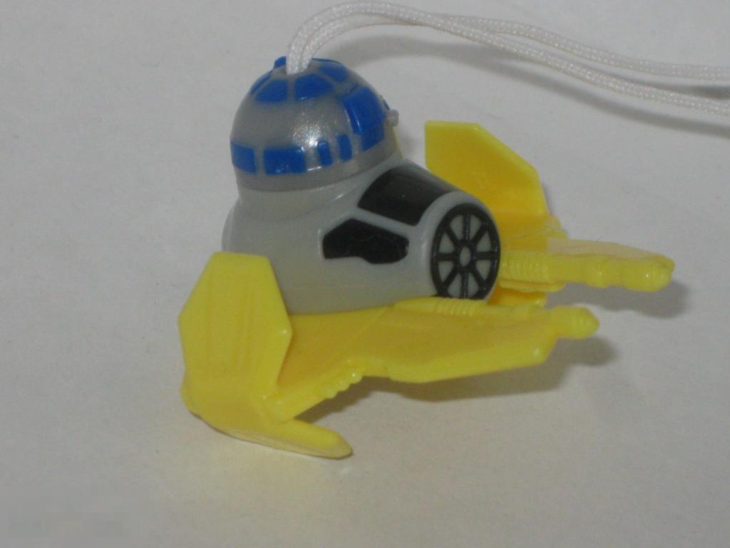 Киндер сюрприз Звёздные войны 2016 R2D2 FS327 