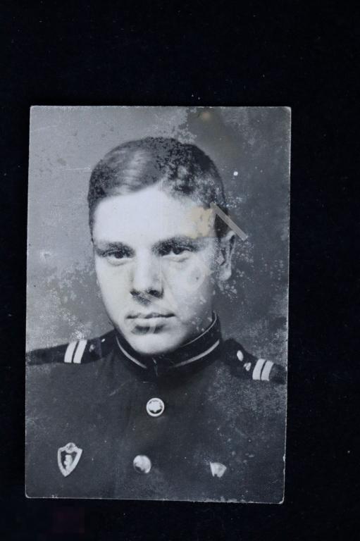 Советская Армия Мл. Сержант Танкист Значки 1969 г. фото 6х9 см. 