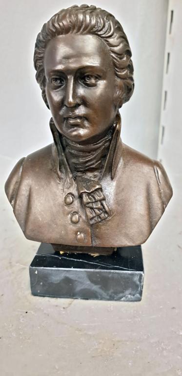 Моцарт. Бронза, бюст. Классика. Композитор. Музыка. Австрия.