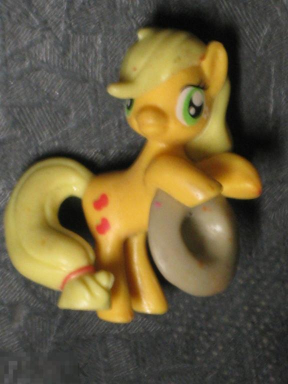 не Киндер Чупа Чупс Chupa Chups My little pony Литтл пони 2014 желтая 