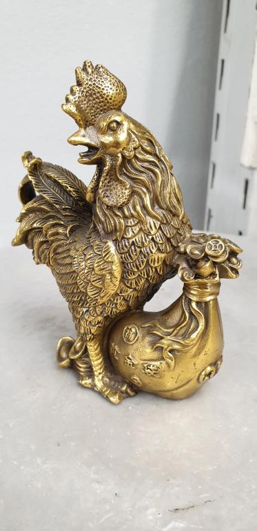 Петух с денежным мешком. Бронза. Фэн-шуй.