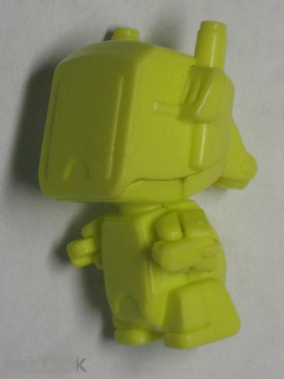 Киндер сюрприз Робот желтый 2014 FT 041 