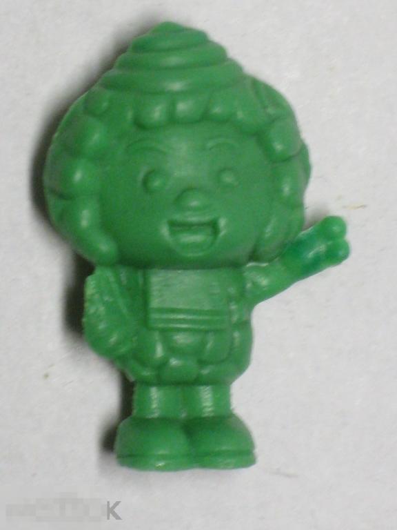 не Киндер сюрприз Фишка Зелёная девочка Иероглифы 