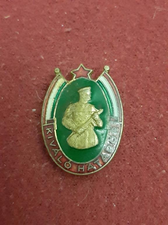 Значок старый знак иностранный Отличный пограничник KIVÁLÓ HATÁRŐR Венгрия тяжёлый металл.