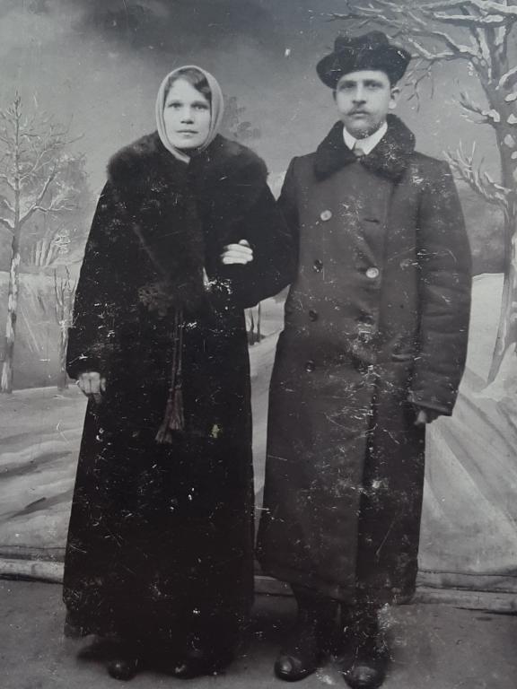 ФОТО УДОСТОВЕРЕНИЕ ЛИЧНОСТИ МУЖЧИНА С ЖЕНЩИНОЙ МОСКВА ФОТ. АСТАШЕВ