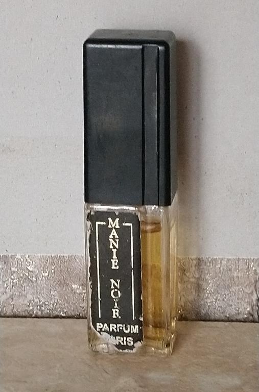 Manie Noir винтажные духи спрей парфюм б/у