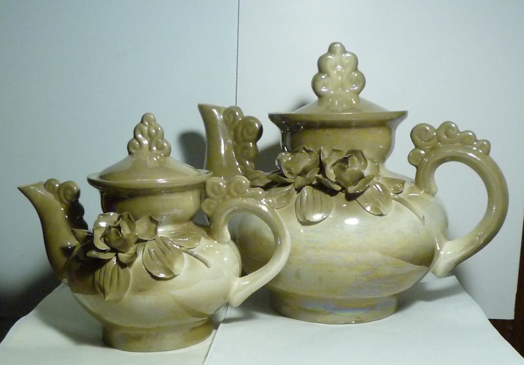 ДВА ЧАЙНИКА  русский фарфор-фаянс  Кисловодск