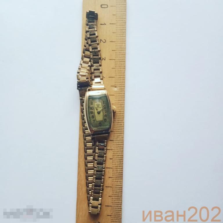 Часы женские позолоченные ANKER на ходу