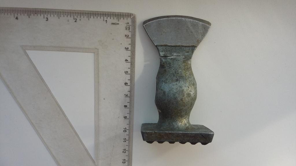 топорик для поделок или хозяйства