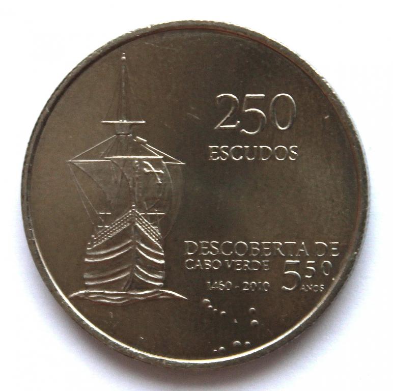 КАБО ВЕРДЕ 250 эскудо 2010 (KM# 51) UNC «35 ЛЕТ НЕЗАВИСИМОСТИ» ПАРУСНИК