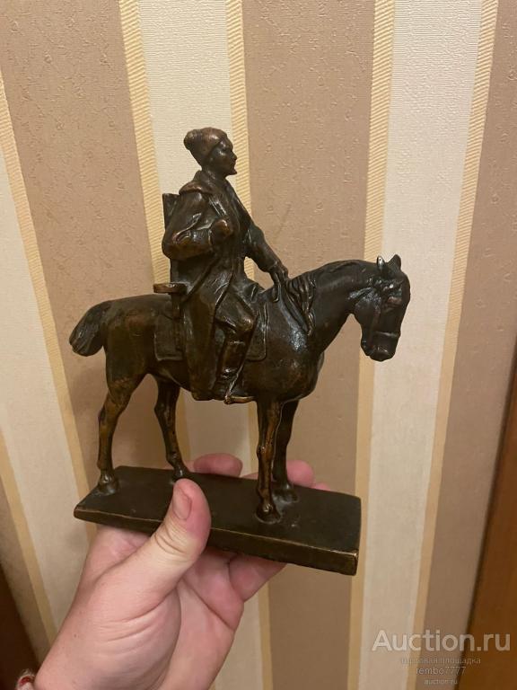 бюст .ковпак .20 см.соцреализм. ссср.лидер.воин конь лошадь силумин