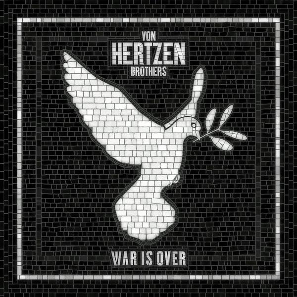Von Hertzen Brothers / War Is Over (2LP)