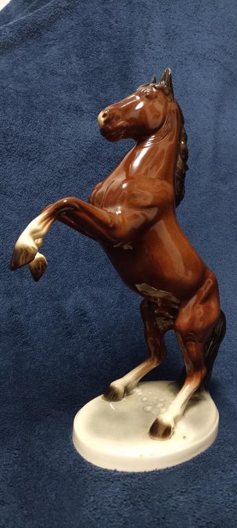 Статуэтка "Конь на дыбах" Katzhutte