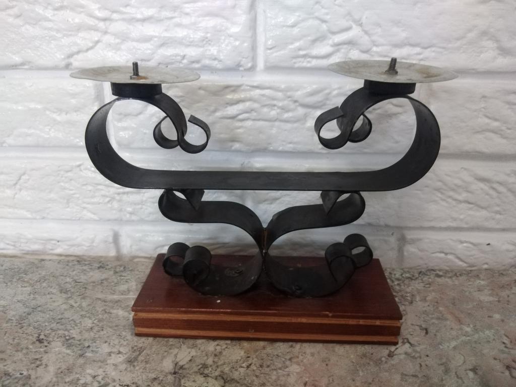 Винтажный подсвечник СССР на 2 свечи, металл.