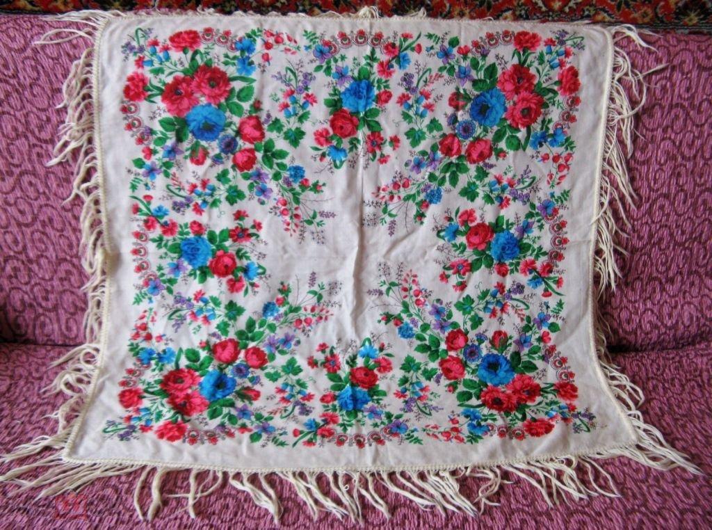 Платок шаль Павловопосадская 95х90 см с гвоздиками шерсть винтаж СССР (60)