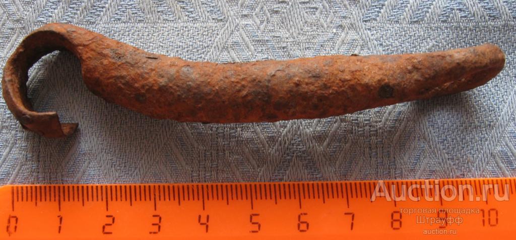 Крючок для двери. Кованный. Коррозия.