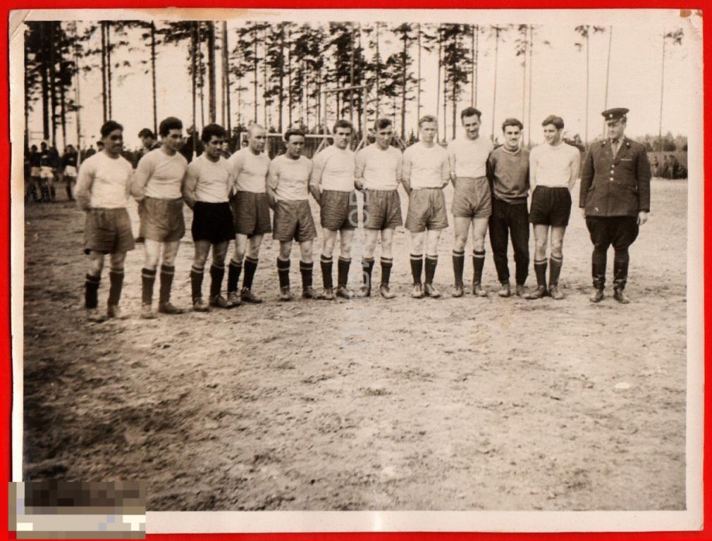 126781 Футбол футболист офицер военной мужчина фотография 50-е 