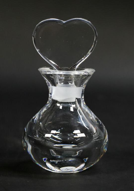 Флакон от РЕНЕ ЛАЛИК. *** Подпись внутри флакона ***  LALIQUE *** LALIQUE *** LALIQUE ***