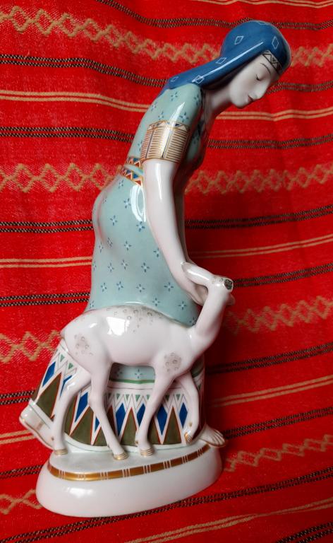 Статуэтка Египтянка с олененком КРМ Берлин 1914 г