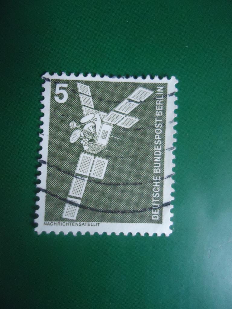 1975 г.  Германия  ФРГ  Берлин   гаш. без клея.