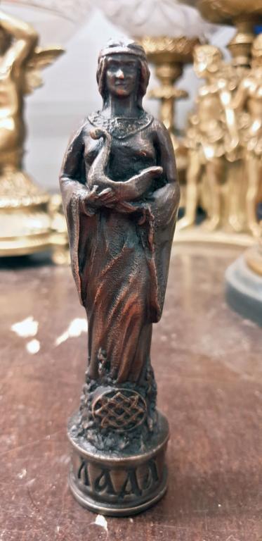 Лада - славянская богиня. Бронза. Статуэтка.