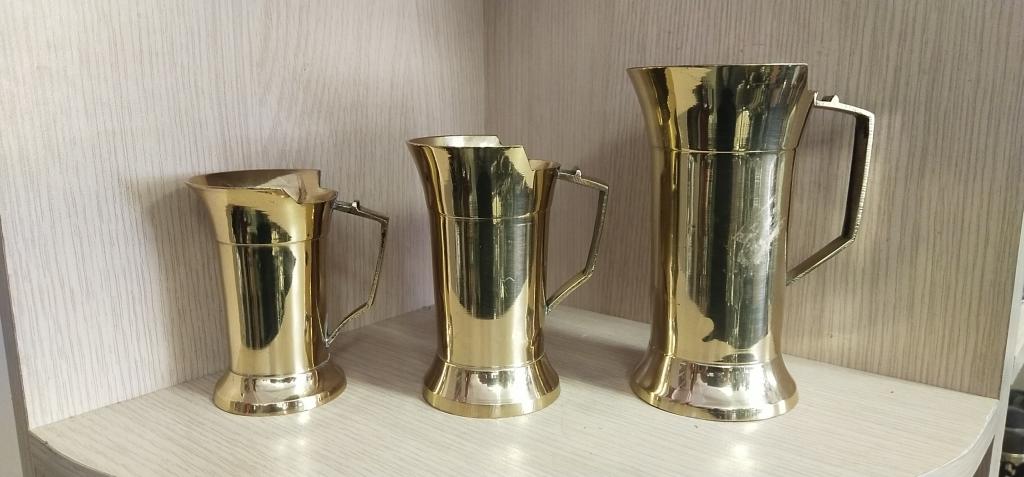 Молочник. Сливочник. Европа. Латунь. 3 штукм.