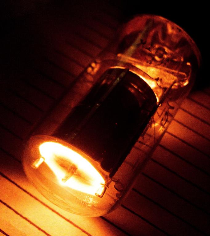 СГ2С советский газоразрядный неоновый стабилитрон регулятор напряжения ...