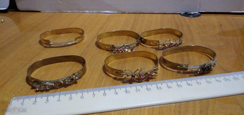 Браслеты металлические винтажные бижутерия металл и камушки одним лотом 