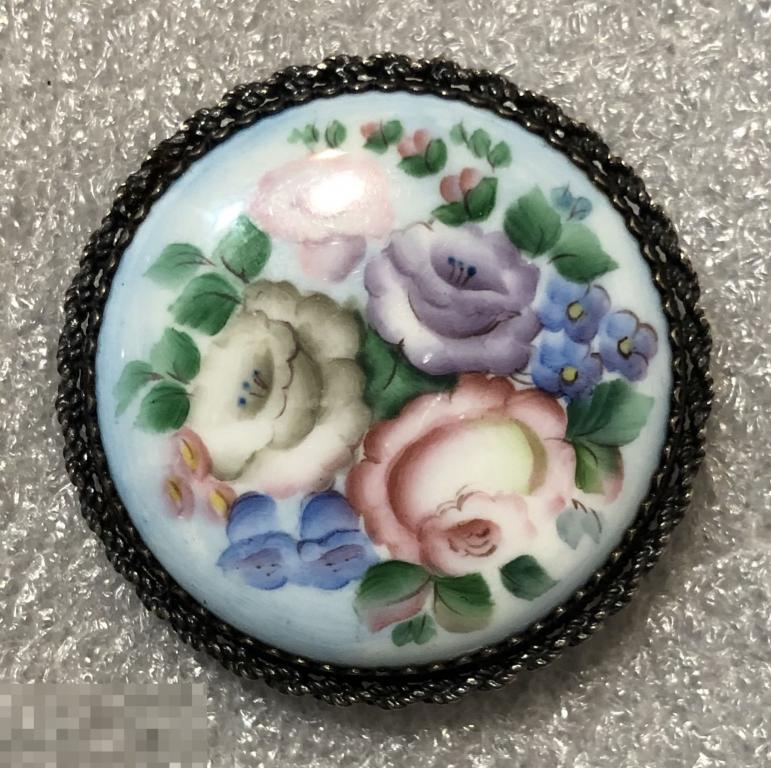 БРОШЬ *РОЗЫ* ФАРФОР, ВИНТАЖ, ФИНИФТЬ, РЕДКАЯ! 