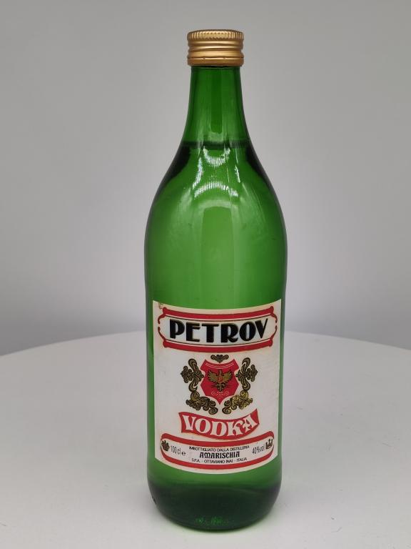 Водка Петров 1л Италия — покупайте на Auction.ru по выгодной цене. Лот ...