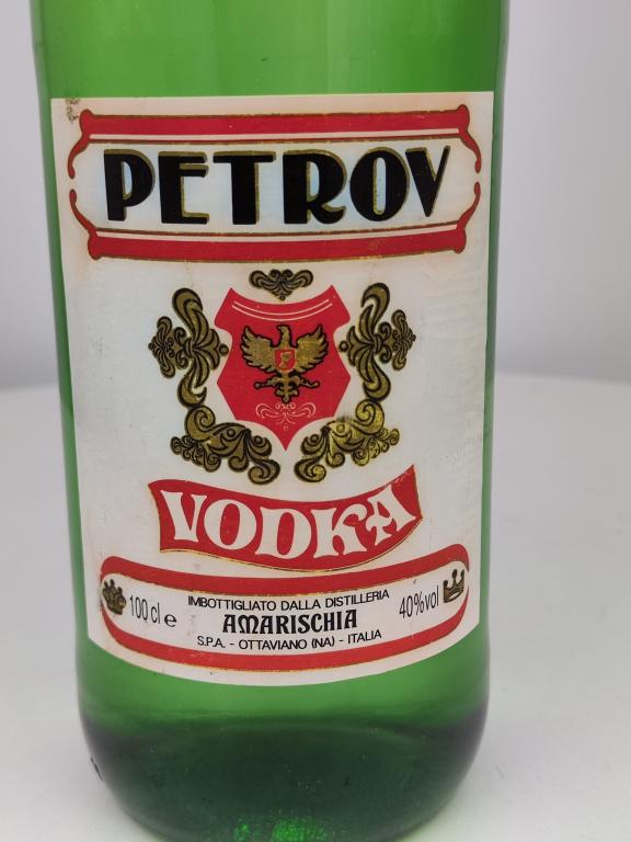 Водка Петров 1л Италия — покупайте на Auction.ru по выгодной цене. Лот ...
