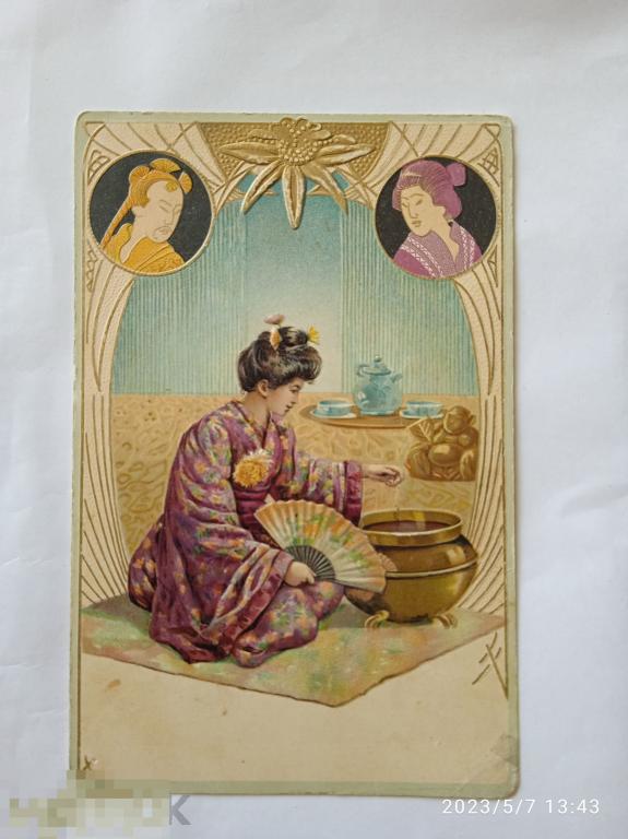 Японская чайная церемония. Женщина в кимоно.  Тиснение. Japanese tea ceremony. Woman in kimono 