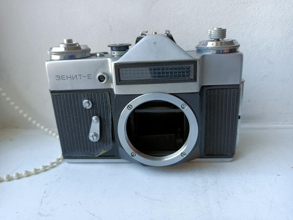 Коробка от фотоаппарата Зенит Е в родном кофре