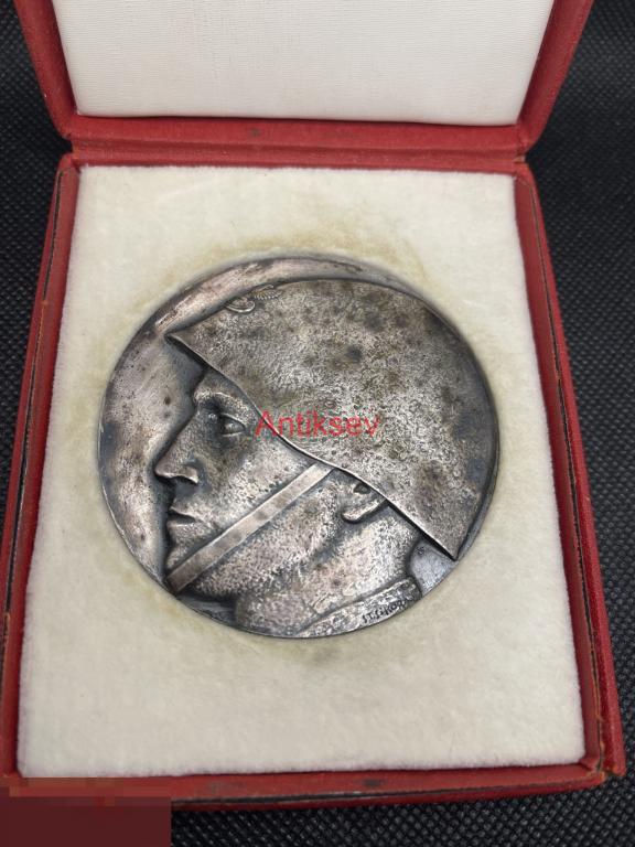 Настольная медаль Польша польская нарожная армия футляр редкая 