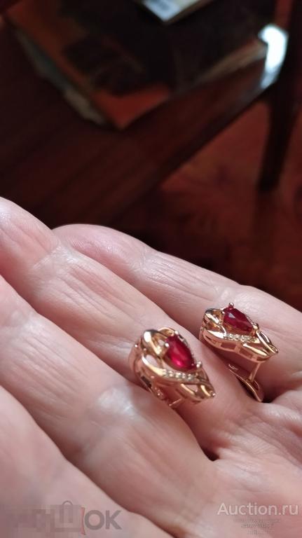 Серьги,красные фианиты,покрытие золотом,сплав 