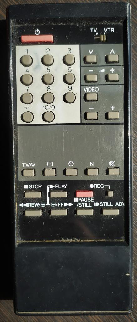 Пульт видеомагнитофона и телевизора PANASONIC EUR 51246 Video / TV ОРИГИНАЛ RETRO !