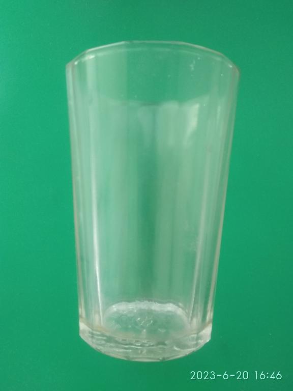 Стакан граненый 200 г. 14 граней. Без ободка. СССР. Уршельский стекольный завод.