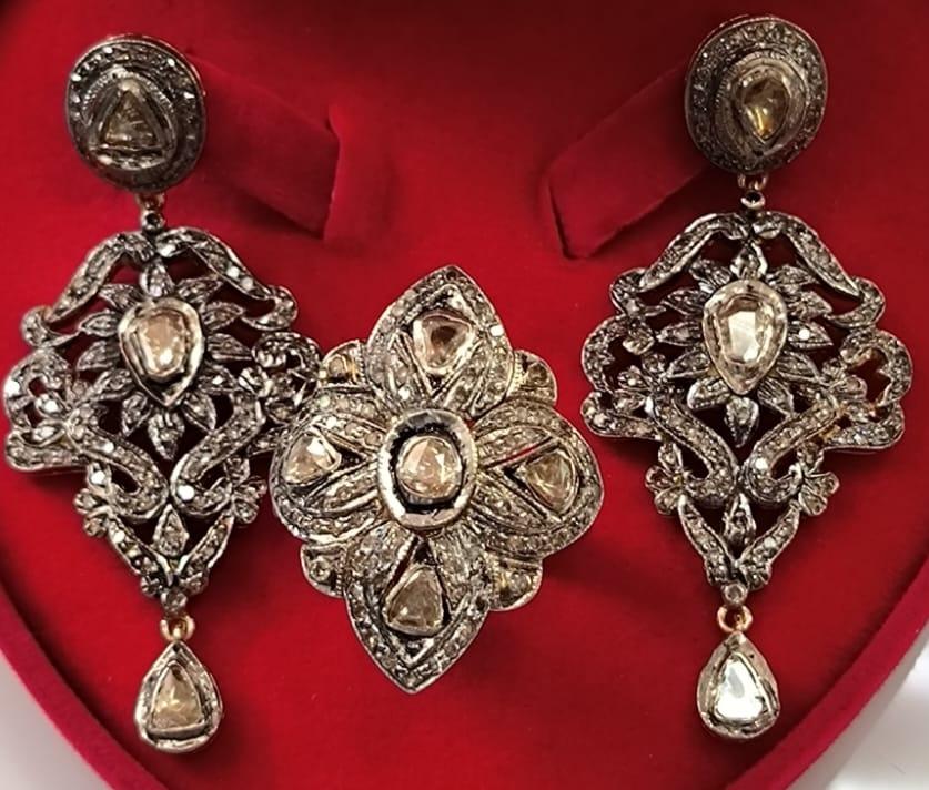 золотые серьги и перстень , золото 585 проба