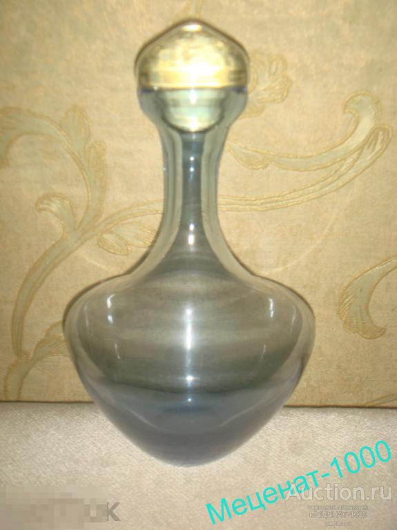 ГРАФИН СССР , синеватый  с крышкой , отличный . Интересная форма . 
