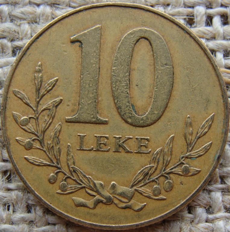 10 лек 1996 год. Албания