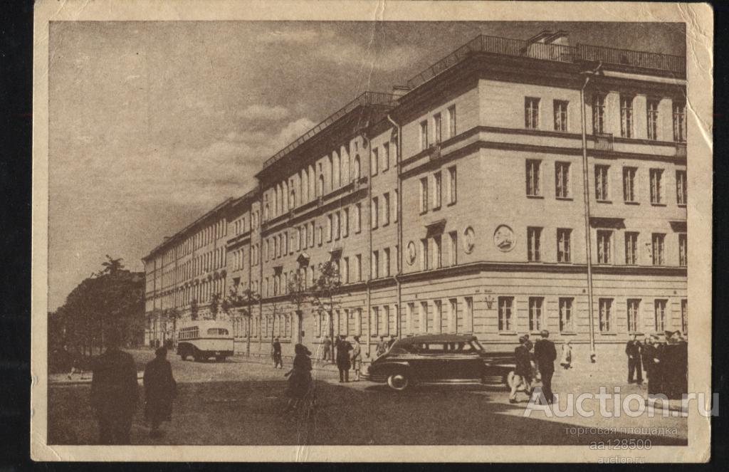 415 Ленинград Здание новой школы на улице Маяковского 1951 автомобиль автобус моряки