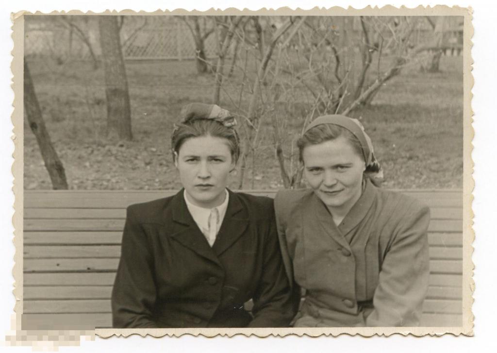 Фотография  Фото СССР Советские Люди Мода Красотки 1 мая 1954 год 