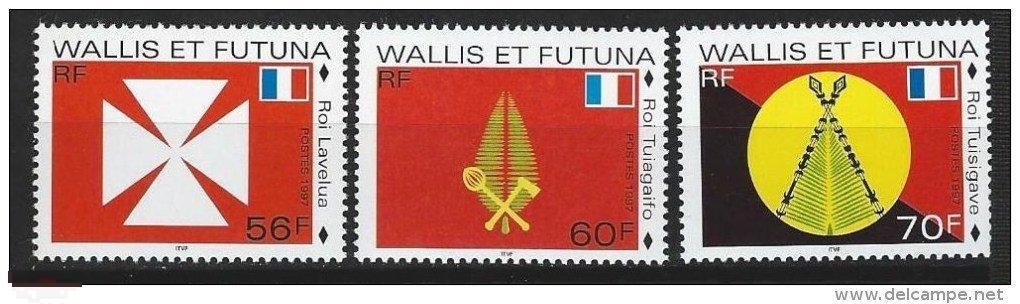 УОЛЛИС ФУТУНА 1997 124  ГЕРАЛЬДИКА ГЕРБ  ФЛАГ КРЕСТ ТОПОР СТРЕЛЫ -2 