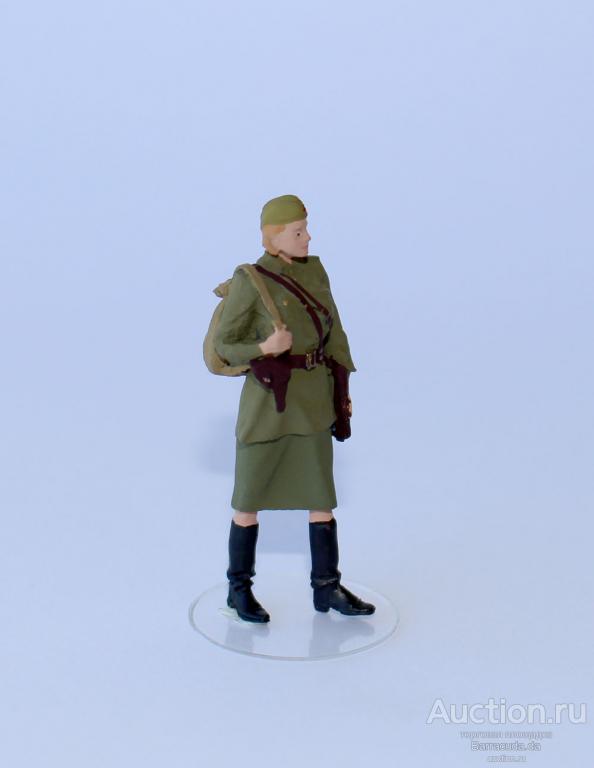Фигурка в масштабе 1:43 Коммиссарша в полевой форме от OPUS studio