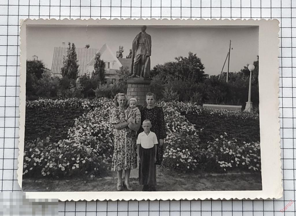 Фотография семья, памятник Дзержинскому #63 