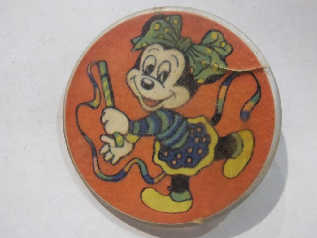 Знак Значок  Геральдика и Другие Детский Минни Маус Лист 302