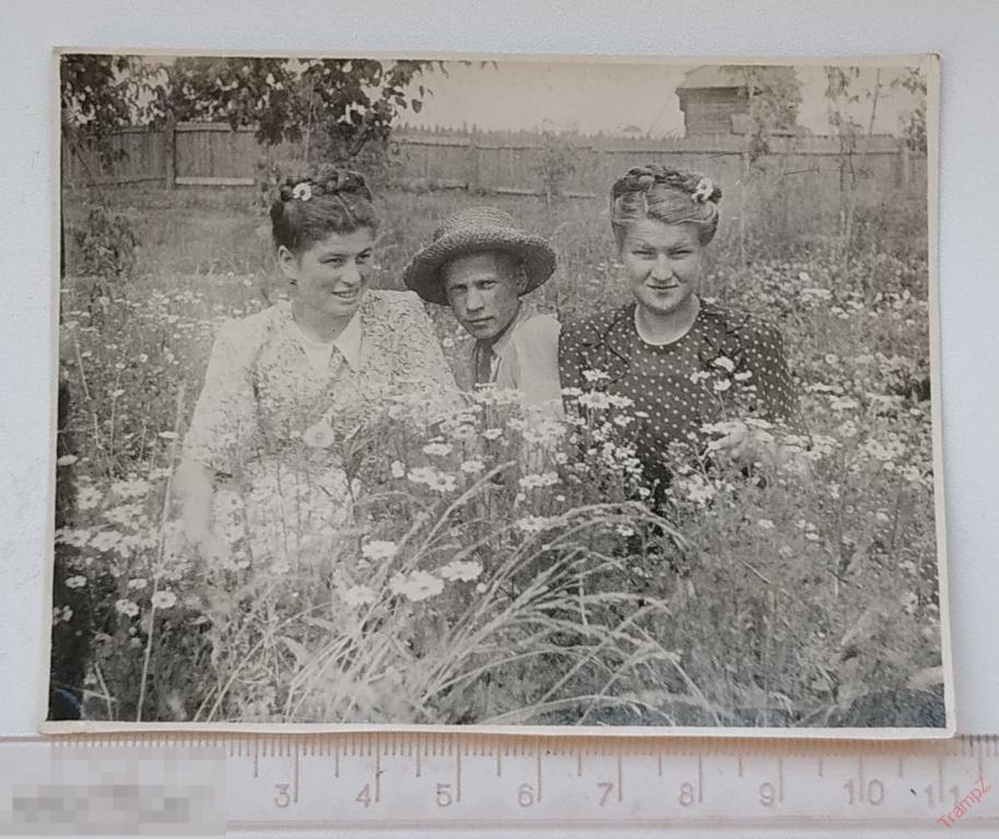 Фотография девушки в платьях, прическа, мода, парень в шляпе #78* 