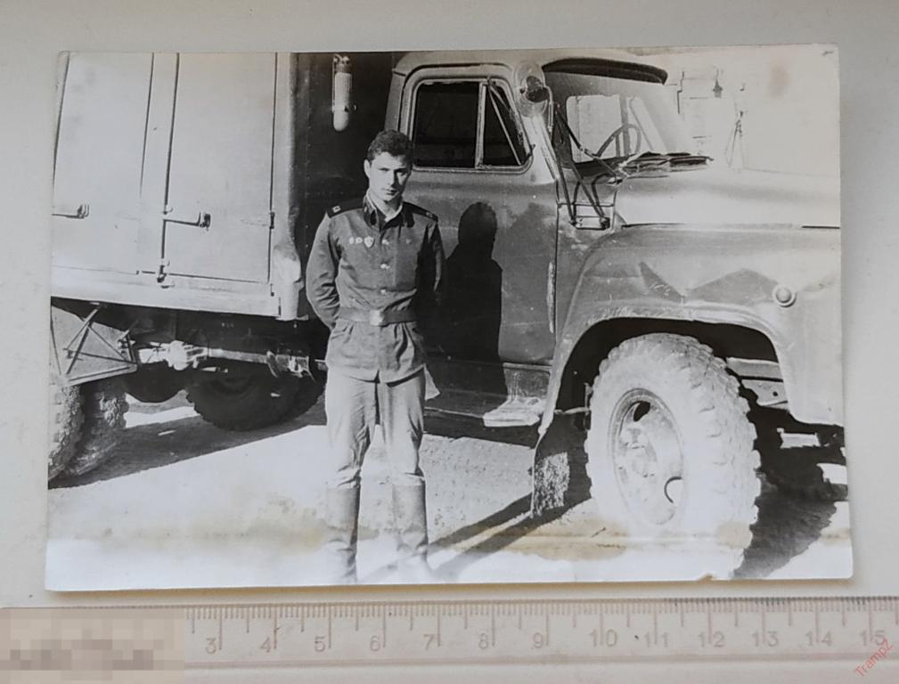Фотография военнослужащий солдат, автомобиль грузовик ГАЗ хлебовозка #78* 