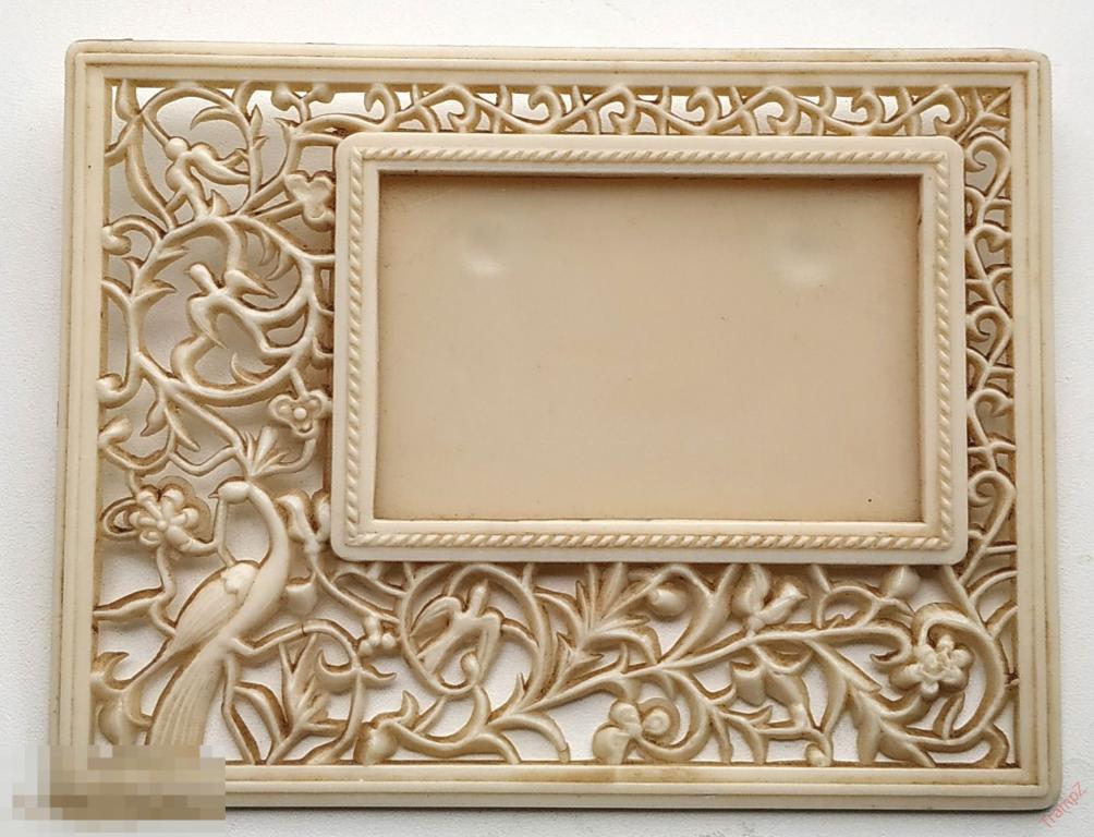 Рамка рамочка для фотографии. Пластик под кость. Имитация резьбы. СССР винтаж #К2*