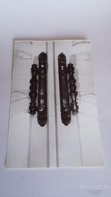 Дверная ручка в здании рыбной Биржи на реке Кутум - Дворец бракосочетания, Астрахань